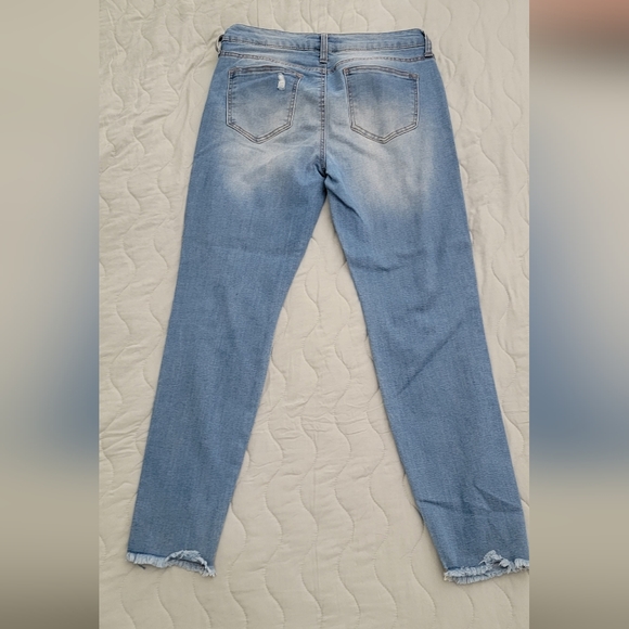 Altar'd State Cropped Jeans size 28/7 - Picture 2 of 3